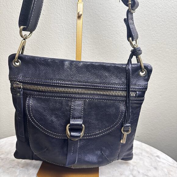 Fossil Crossbody bag in soft Black leather and brass hardware . - Picture 16 of 16